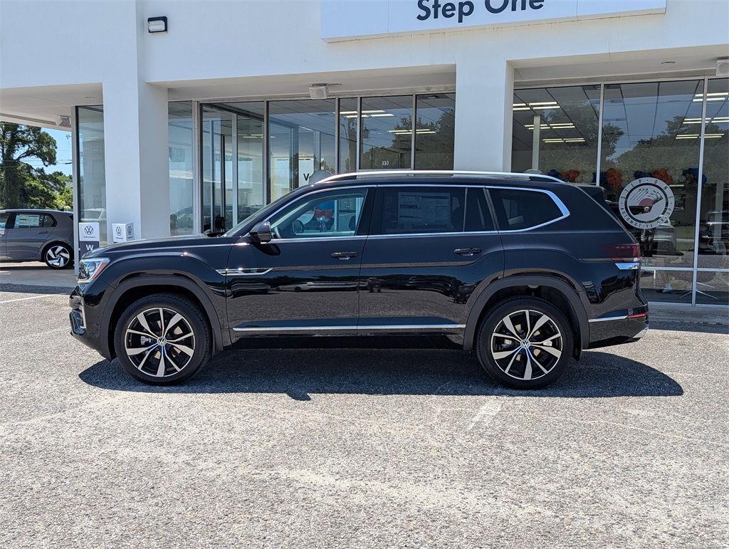 2025 Volkswagen Atlas SEL Premium R-Line photo 2