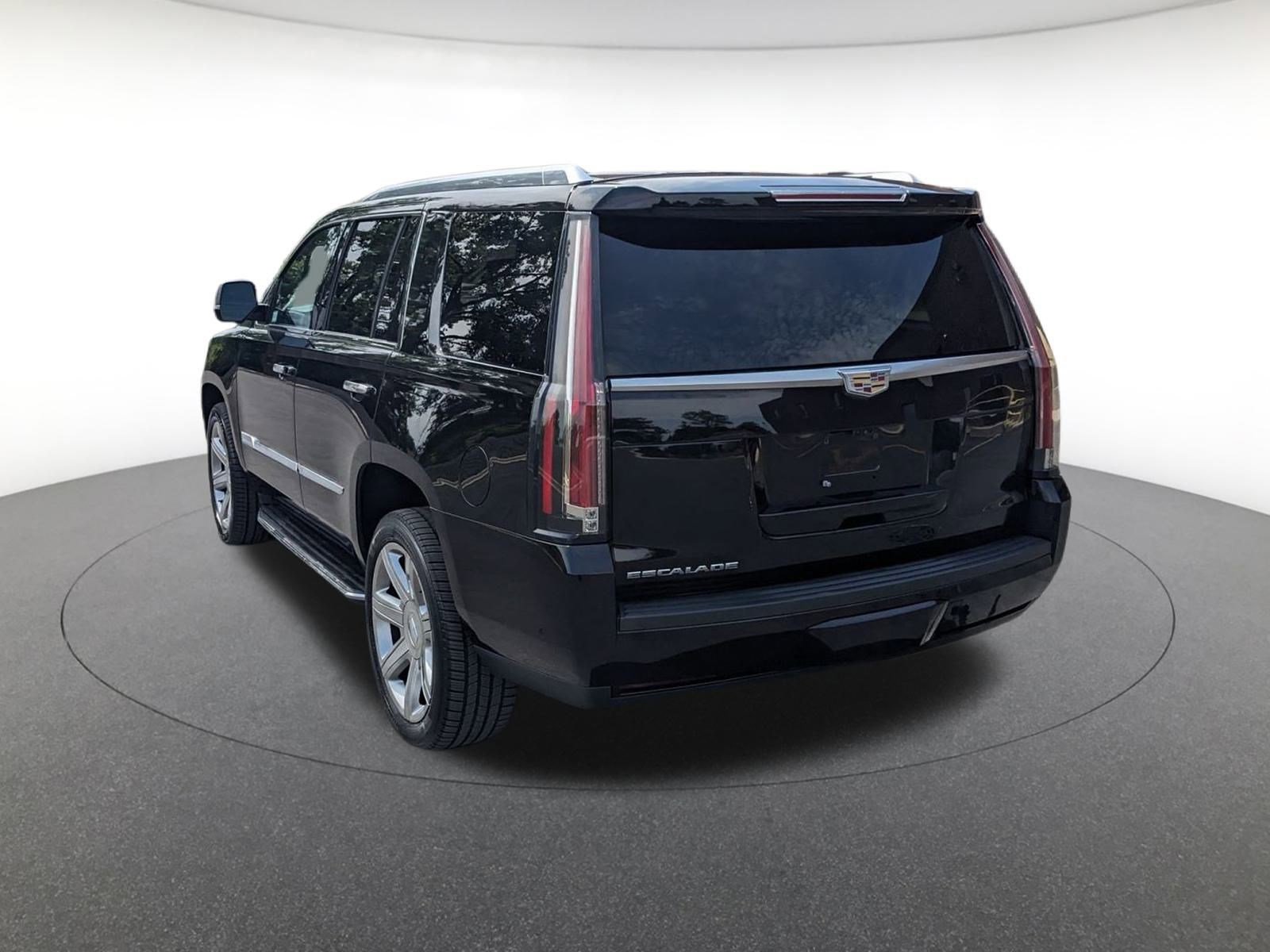 2019 Cadillac Escalade Luxury photo 4