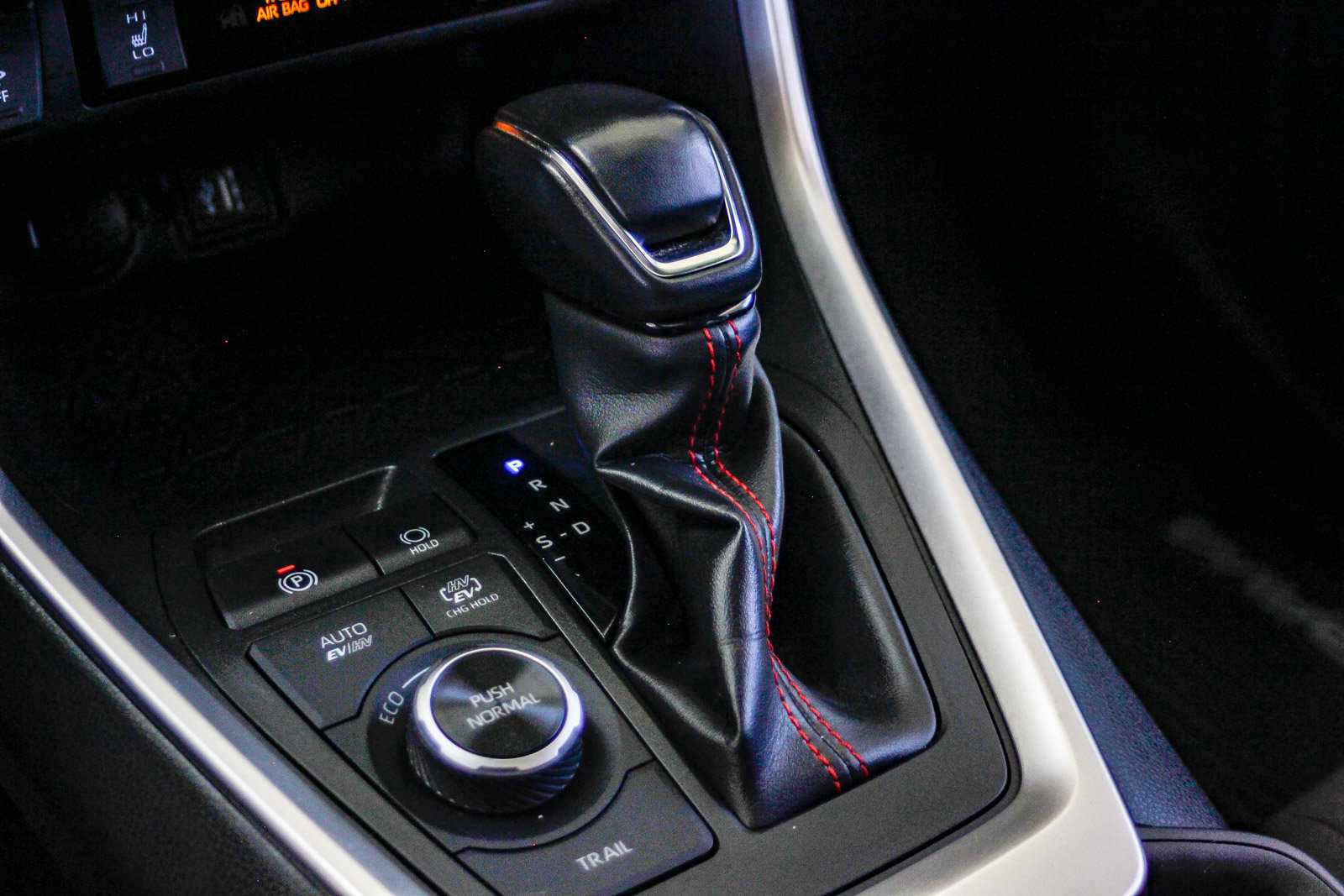 2024 Toyota RAV4 Prime SE photo 18