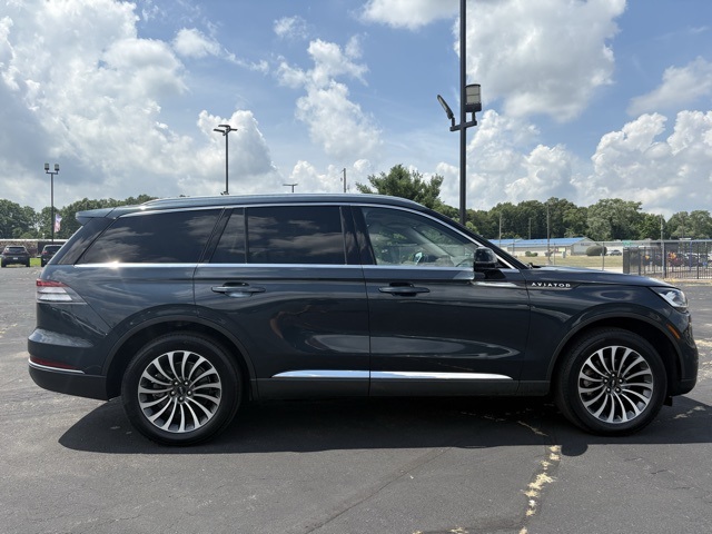 2022 Lincoln Aviator Reserve photo 2