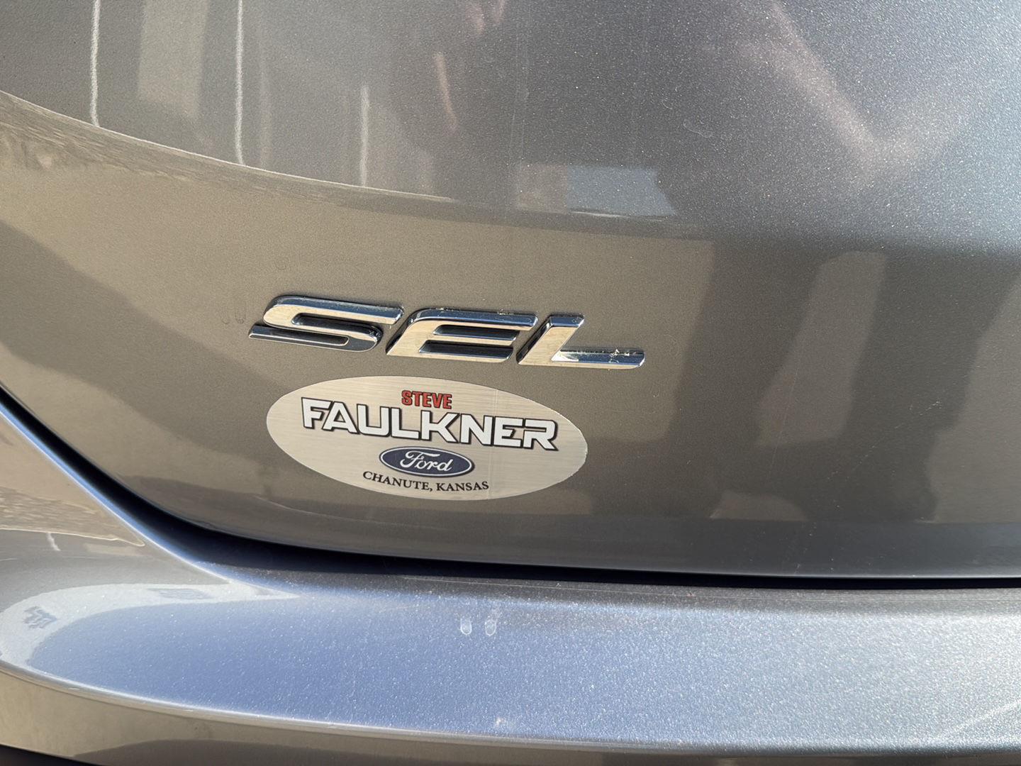 2024 Ford Edge SEL photo 4