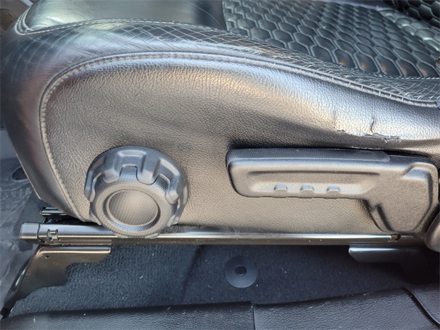 2022 Jeep Wrangler Unlimited Sahara photo 2