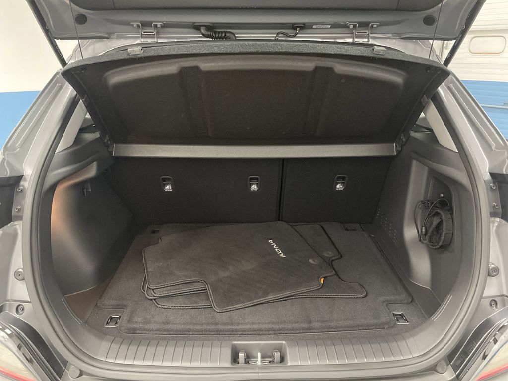 2023 Hyundai Kona SE photo 9