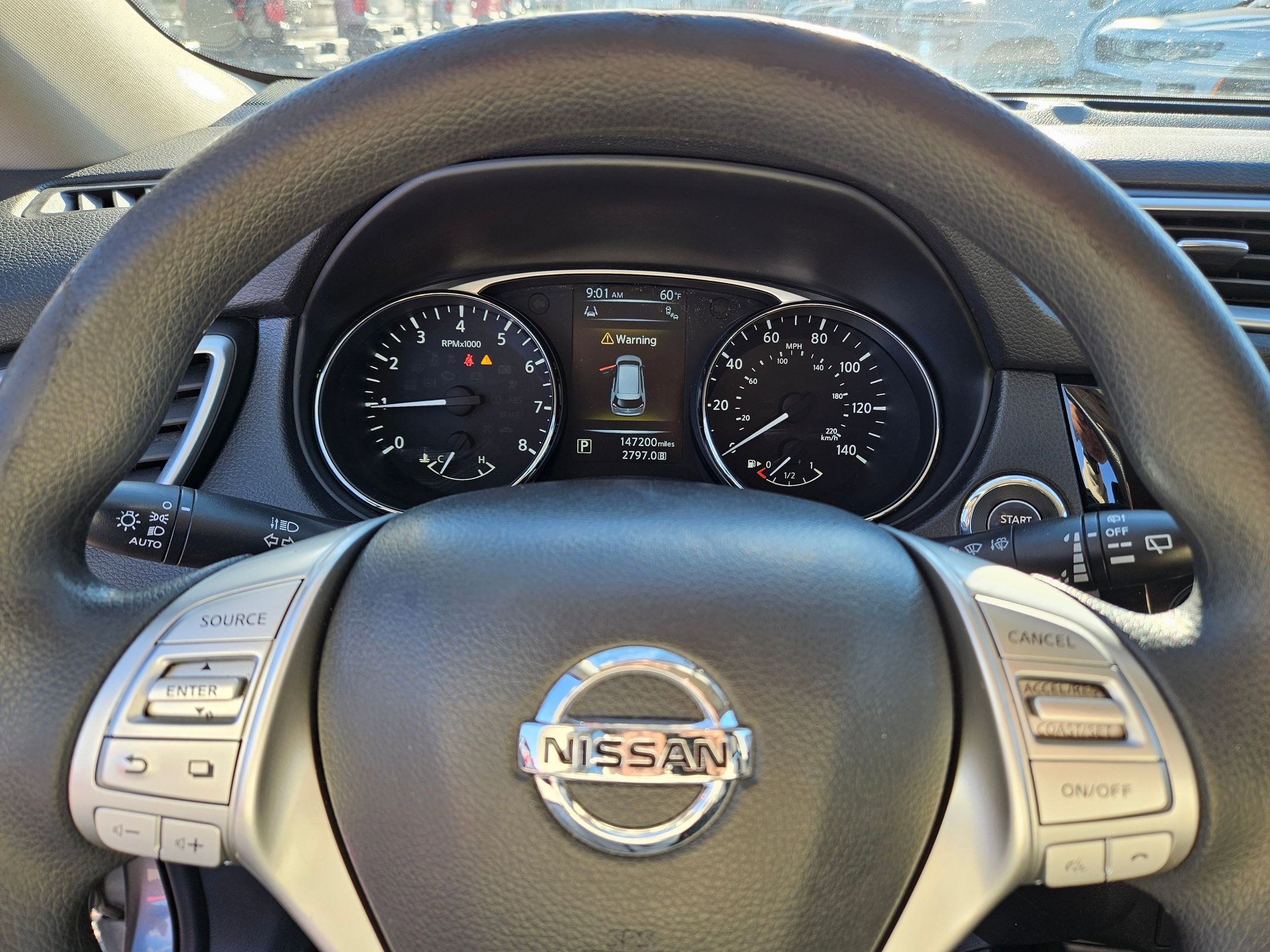 2015 Nissan Rogue SV photo 18