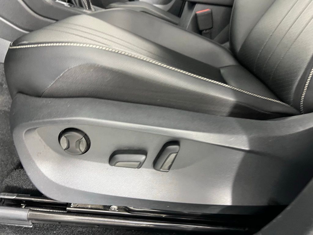 2023 Volkswagen Tiguan SE R-Line Black photo 19