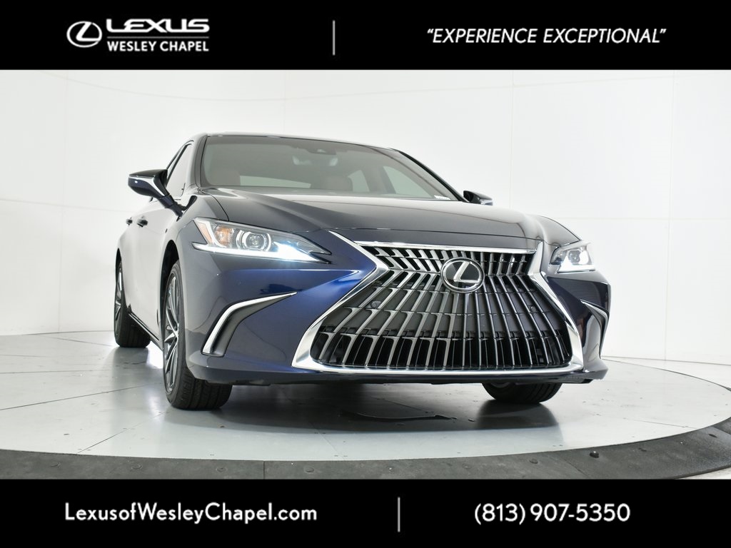2025 Lexus ES 350's photo
