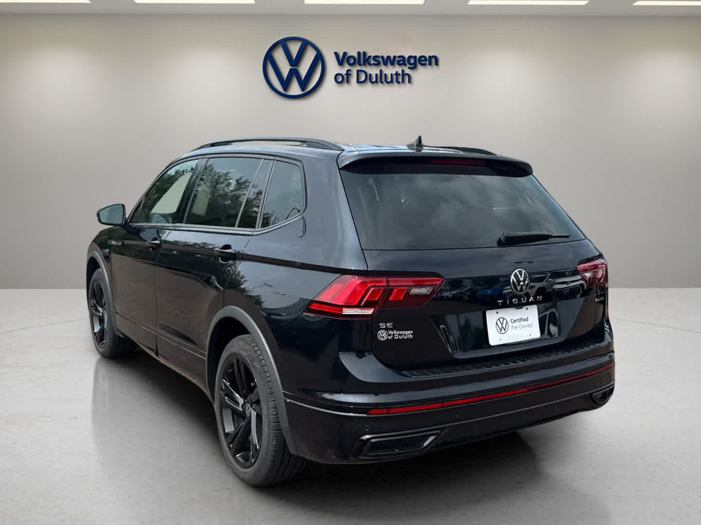 2023 Volkswagen Tiguan SE R-Line Black photo 3