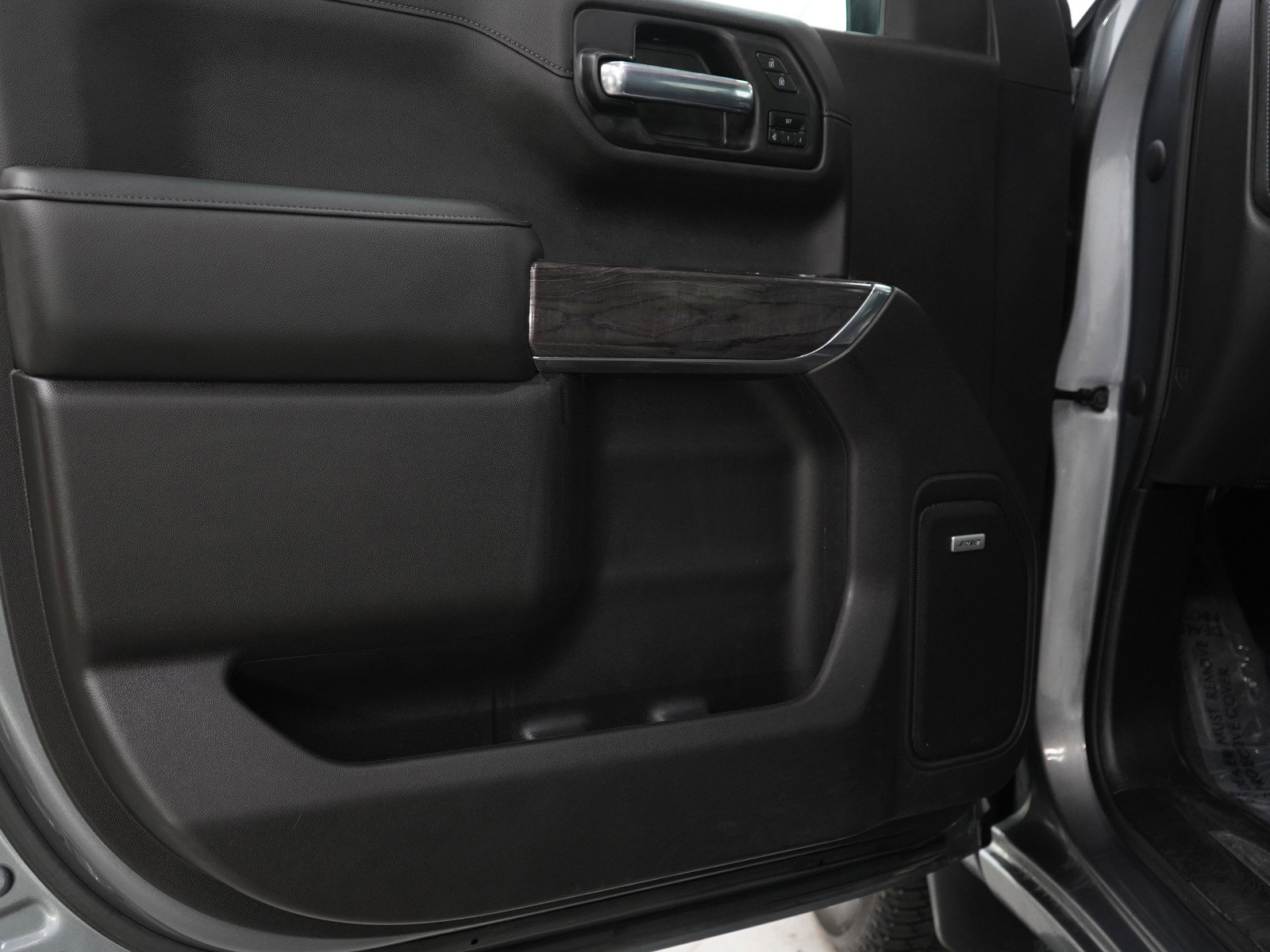 2020 Chevrolet Silverado 1500 LTZ photo 16