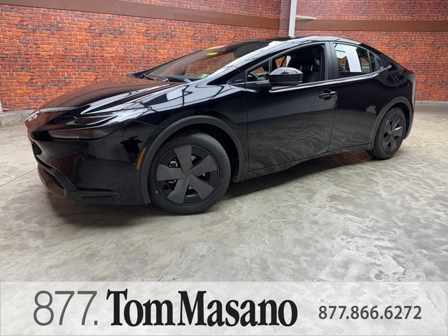 2024 Toyota Prius LE's photo