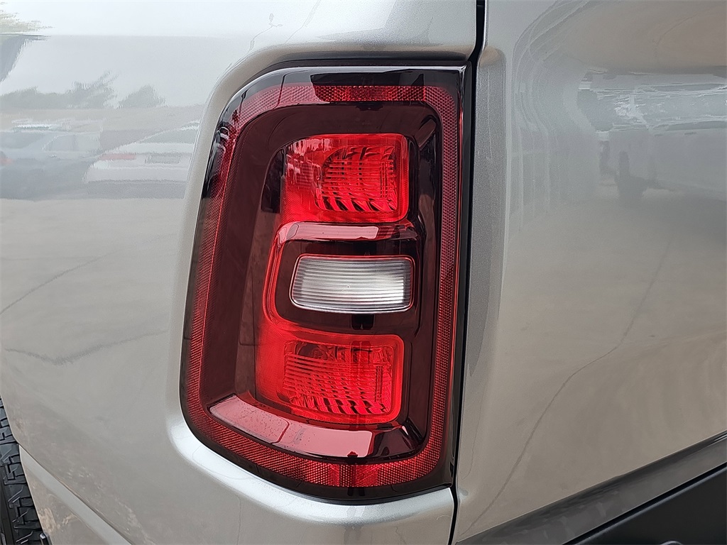 2025 Ram 1500 Tradesman photo 39