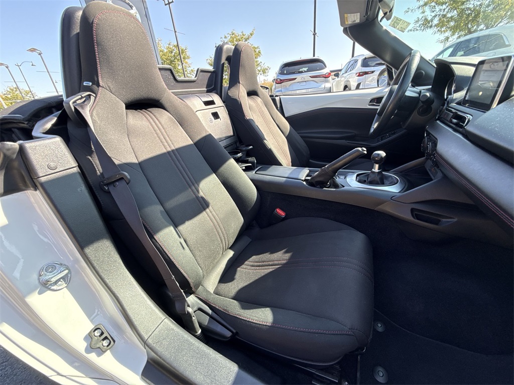 2016 Mazda MX-5 Miata Miata photo 23