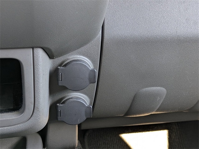 2014 Nissan Frontier Desert Runner photo 19