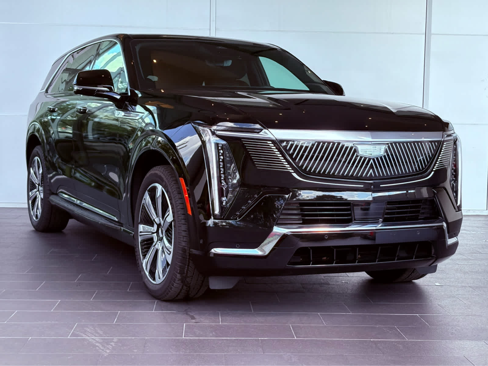 2025 Cadillac Escalade IQ Luxury photo 3