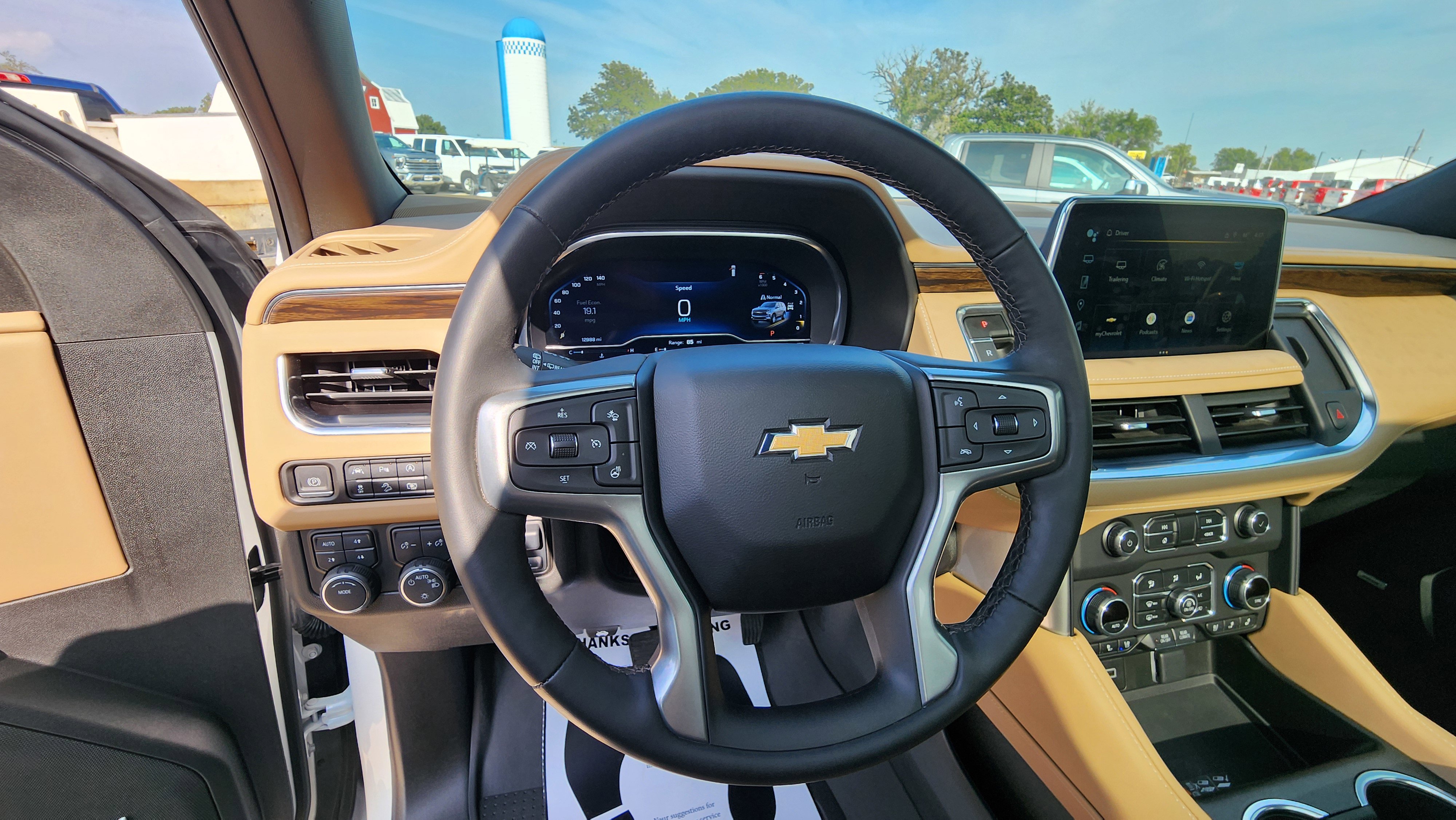 2024 Chevrolet Suburban Premier photo 14