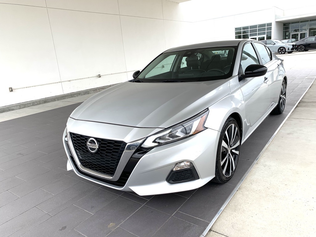 2022 Nissan Altima SR
