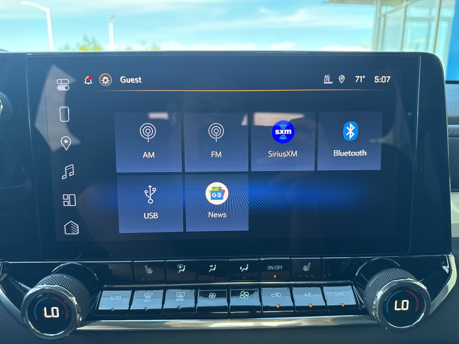 2026 Chevrolet Colorado LT photo 21