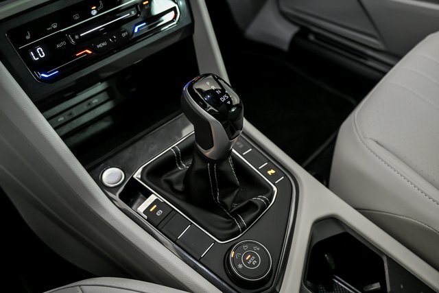 2024 Volkswagen Tiguan SE R-Line Black photo 17