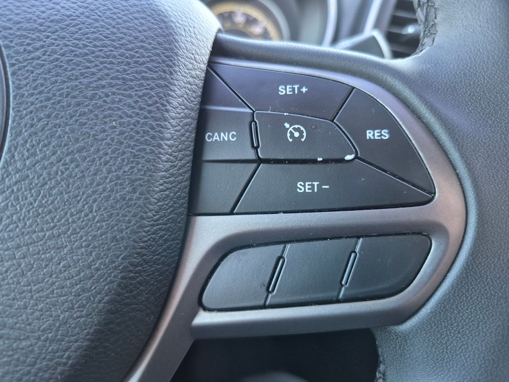 2020 Jeep Cherokee Latitude photo 15