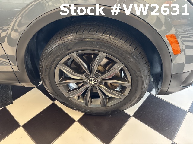 2022 Volkswagen Tiguan SE photo 2
