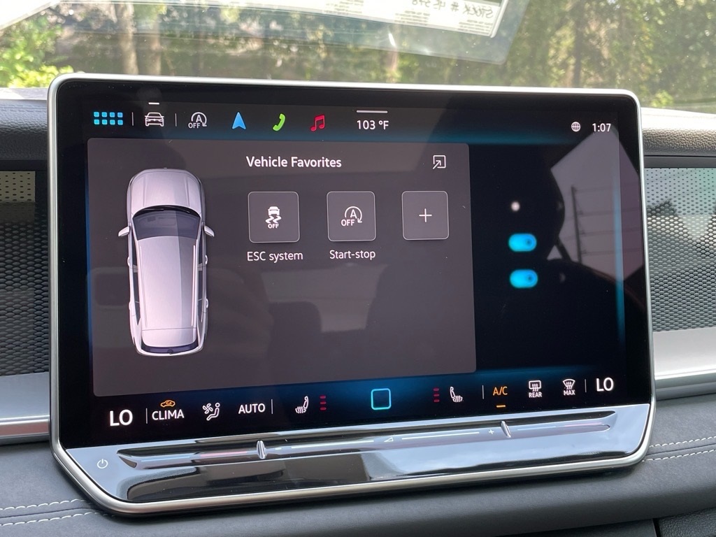 2025 Volkswagen Tiguan SE photo 11