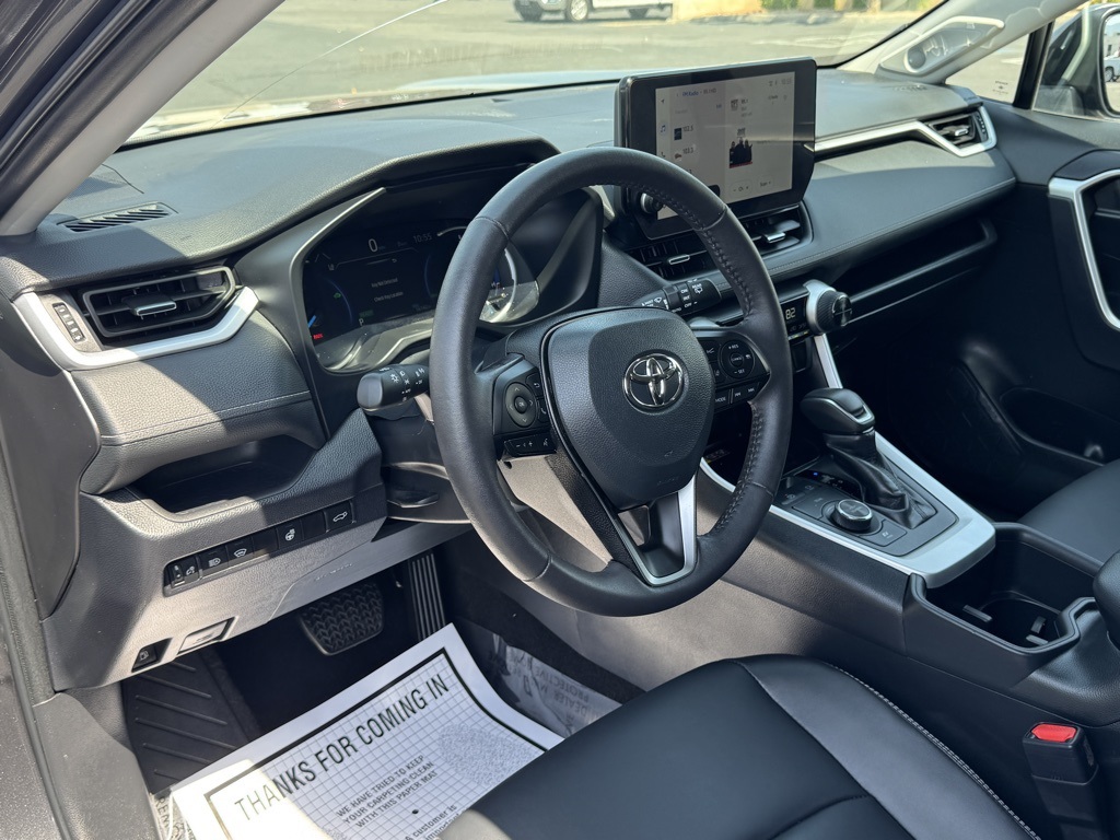 2024 Toyota RAV4 Hybrid XLE Premium photo 9