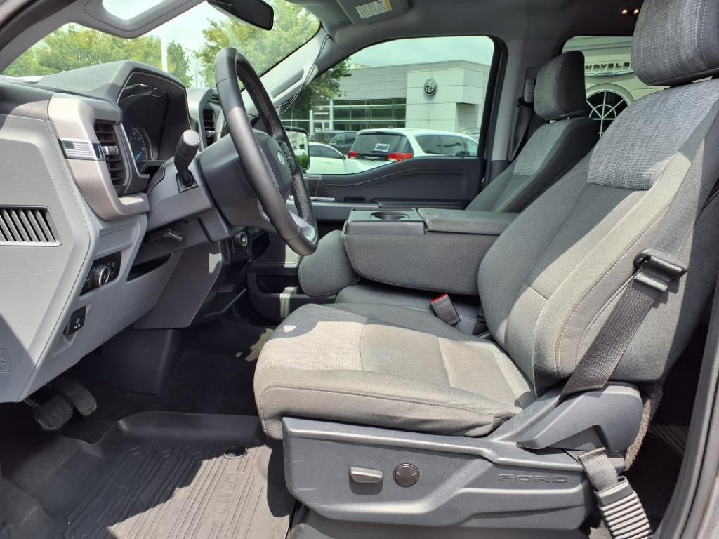 2023 Ford F-150 XLT photo 3