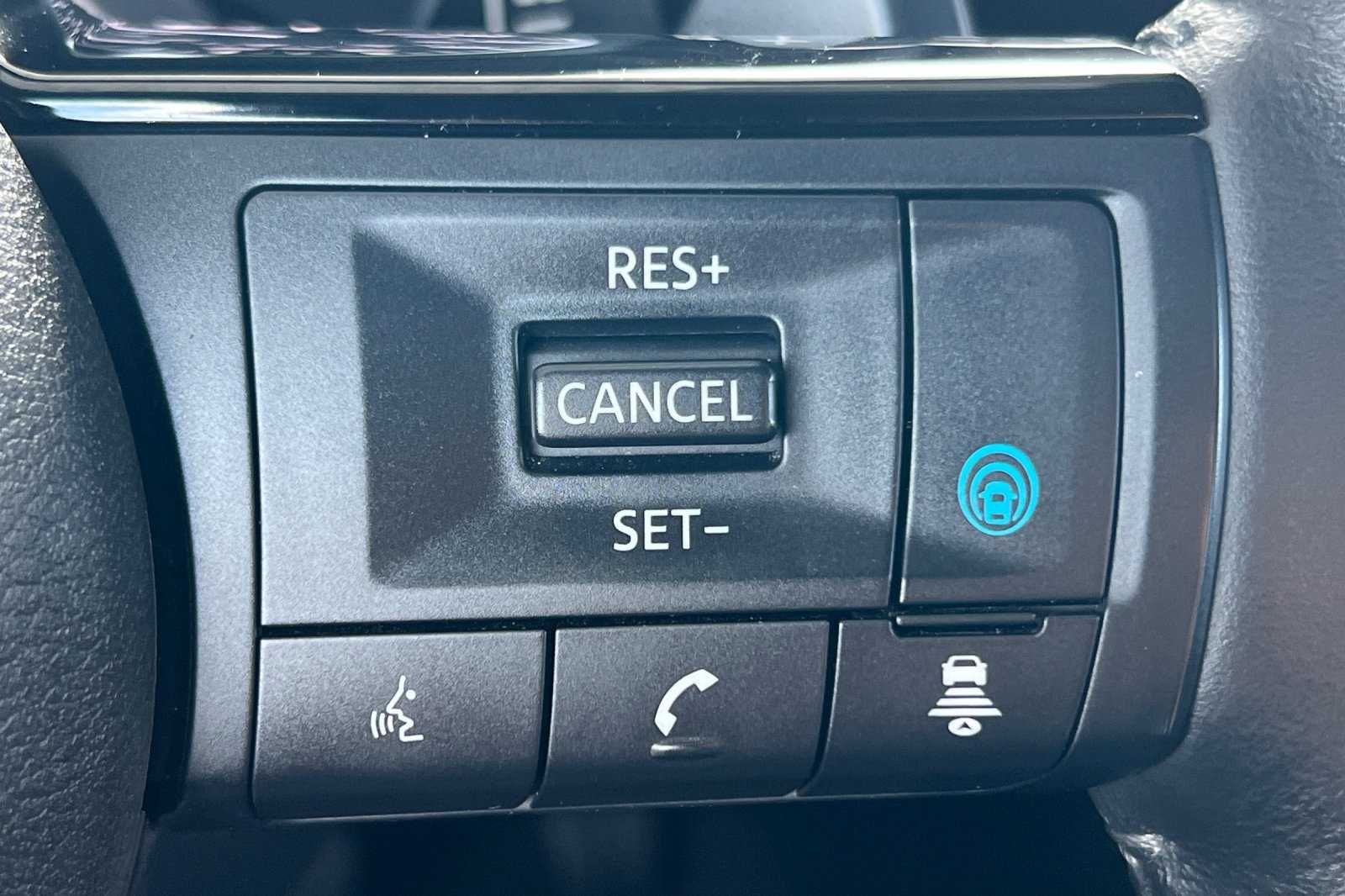 2023 Nissan Rogue SV photo 26