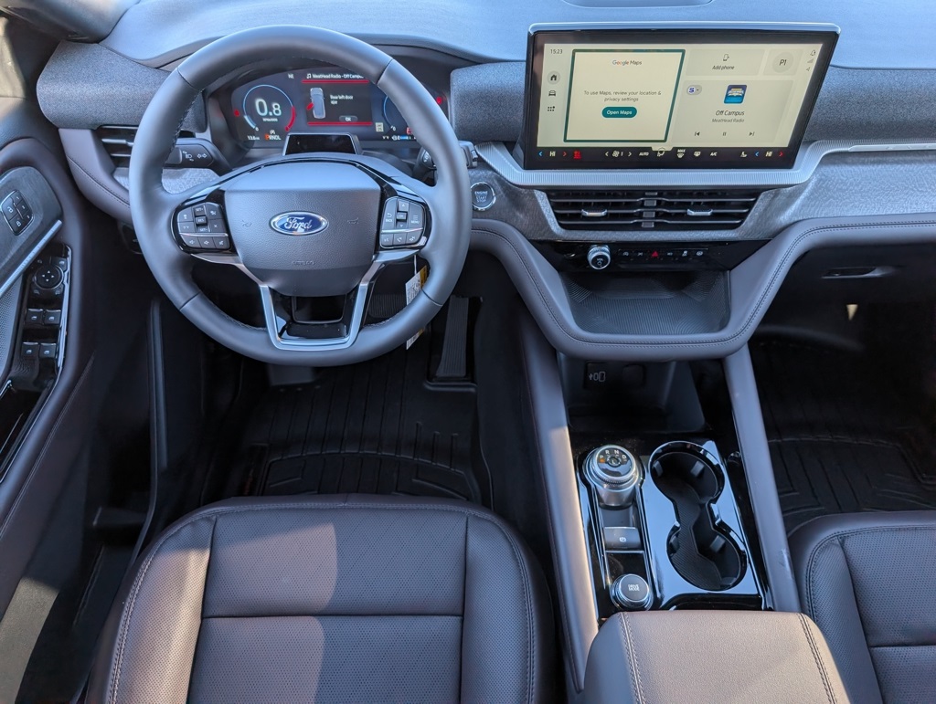 2026 Ford Explorer Platinum photo 3