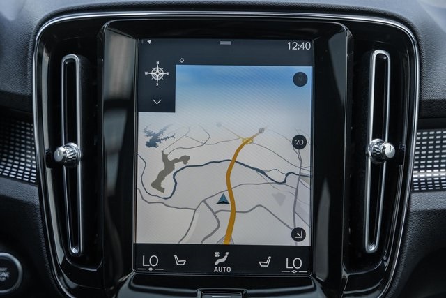 2019 Volvo XC40 R-Design photo 18