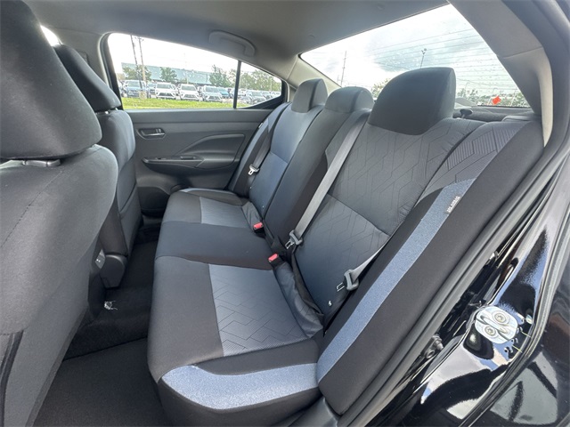 2025 Nissan Versa 1.6 SV photo 21