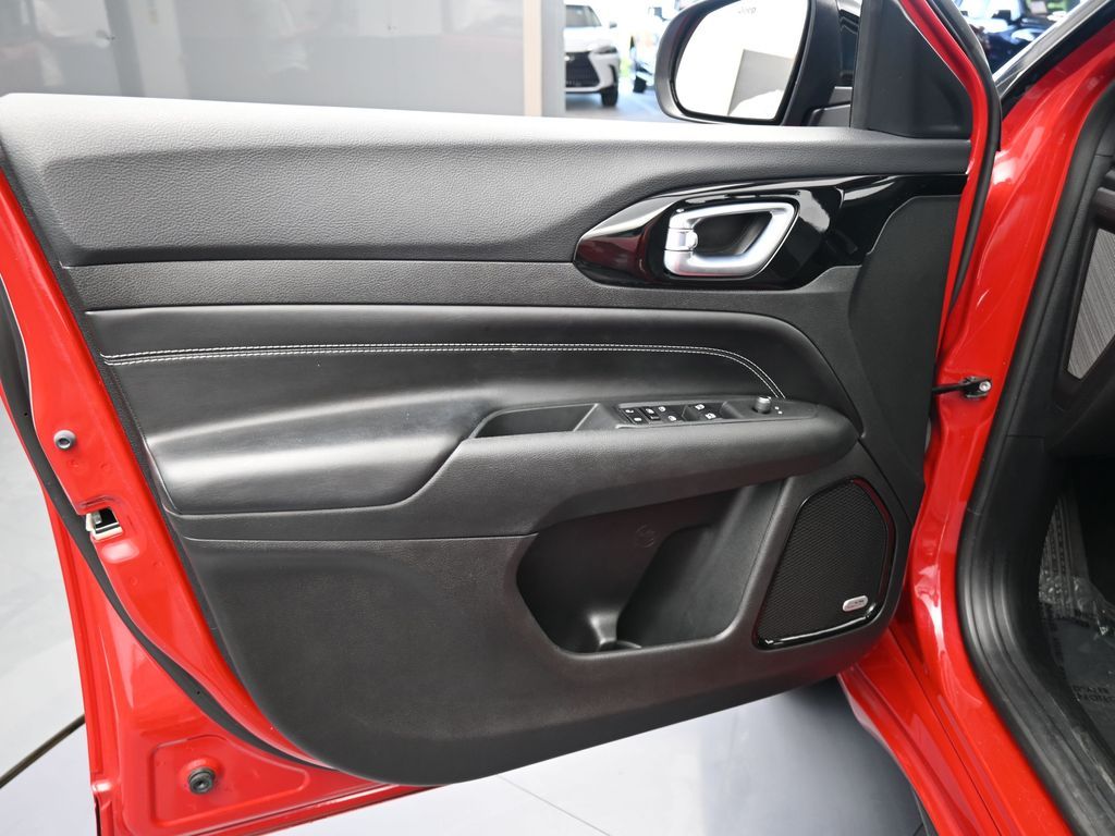 2023 Jeep Compass High Altitude photo 4