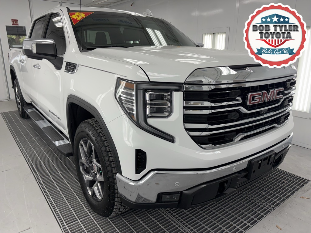 2025 GMC Sierra 1500 SLT's photo