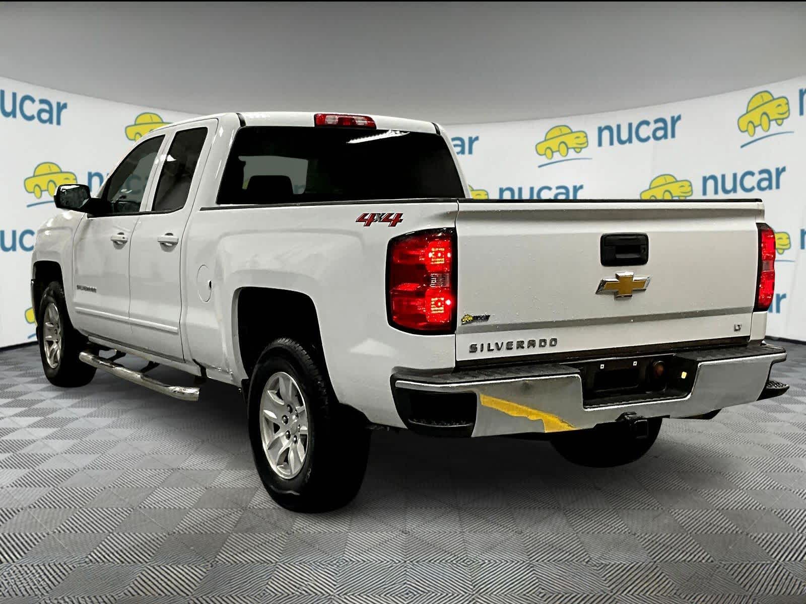 2018 Chevrolet Silverado 1500 LT photo 4