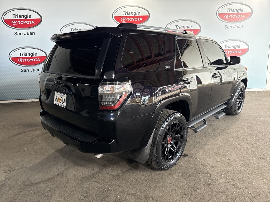2020 Toyota 4Runner SR5 photo 3