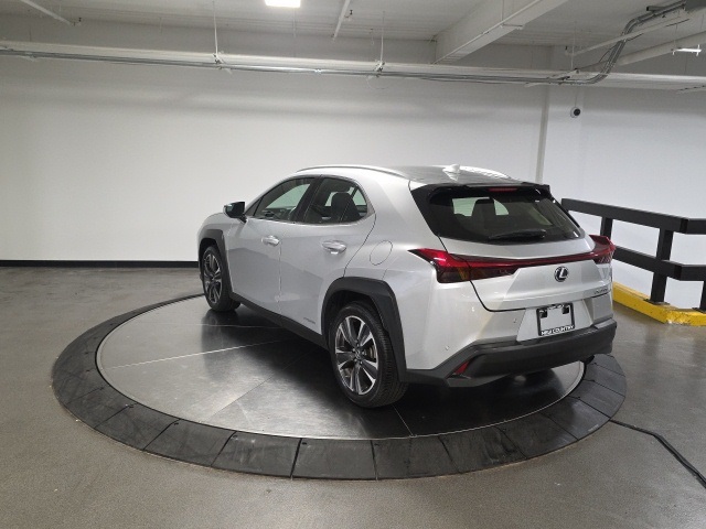 2020 Lexus UX 250h Premium photo 4