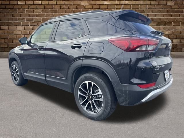 2025 Chevrolet Trailblazer LT photo 3