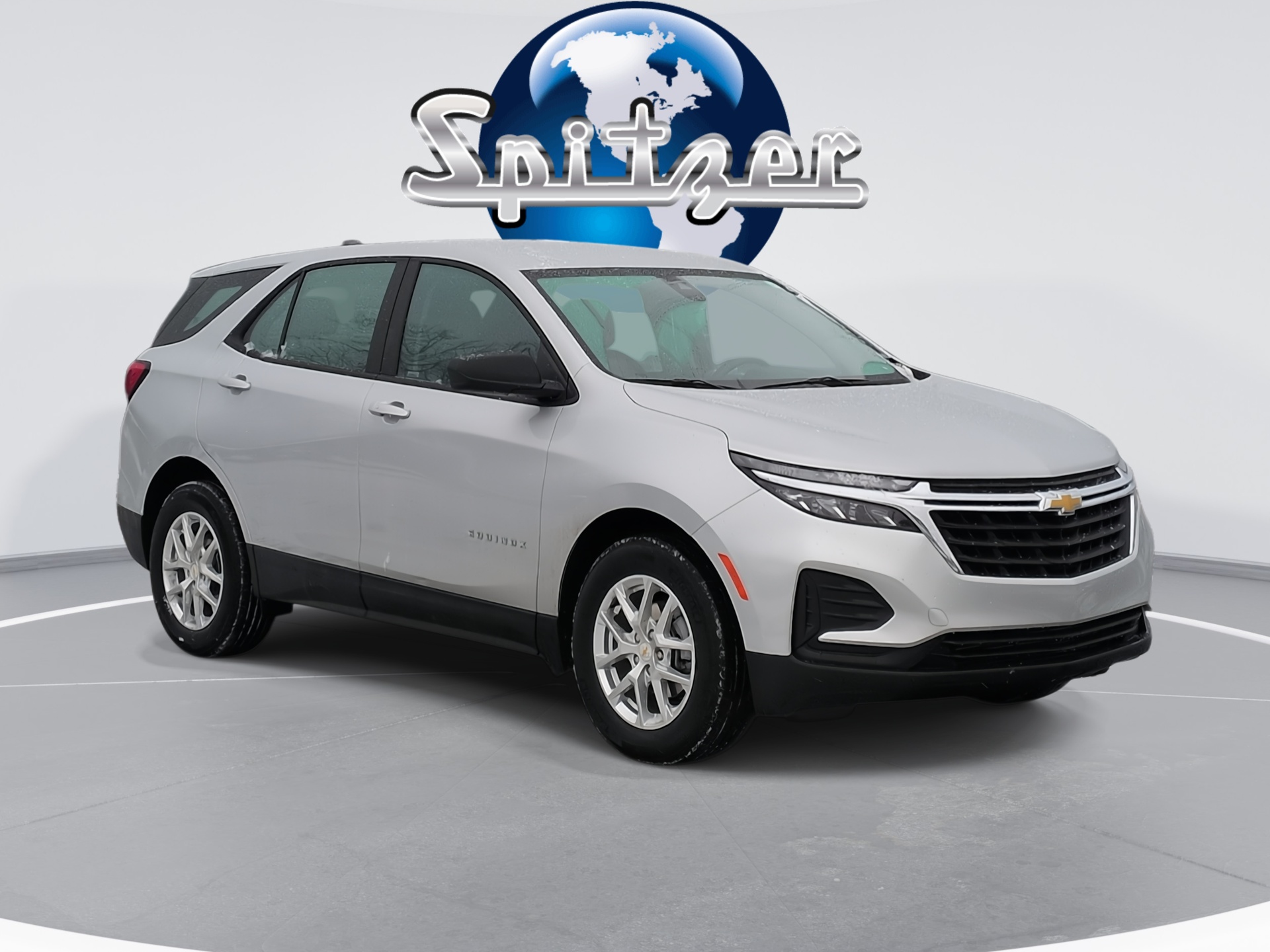 2022 Chevrolet Equinox LS's photo