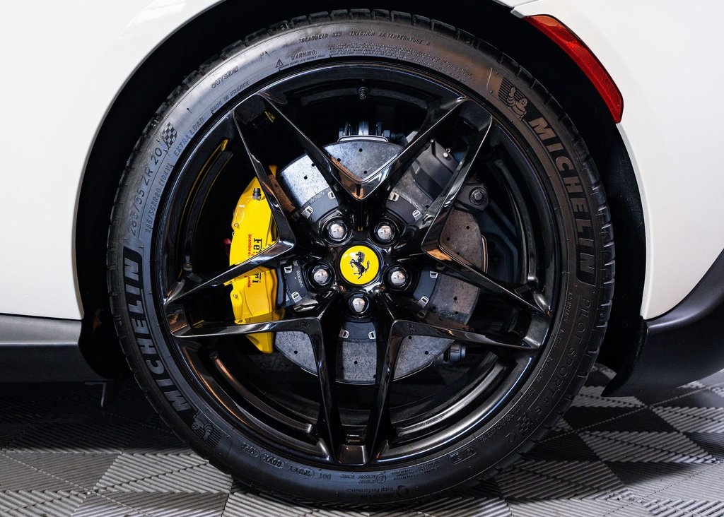 2024 Ferrari Roma Spider Base photo 10