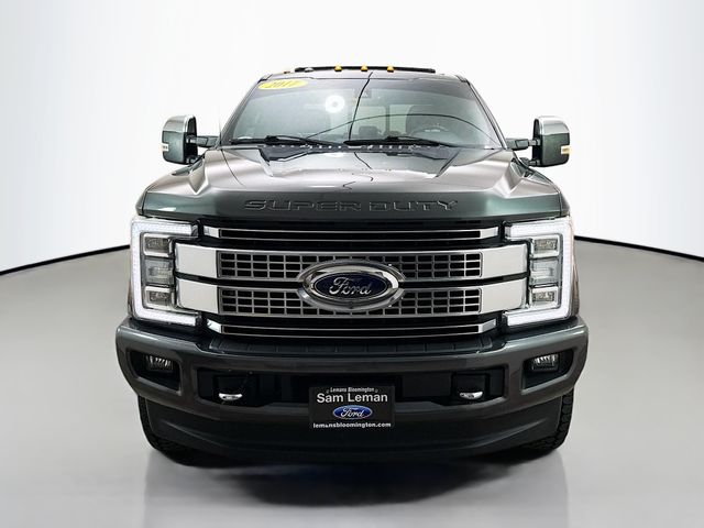 2017 Ford F-350 Platinum photo 2