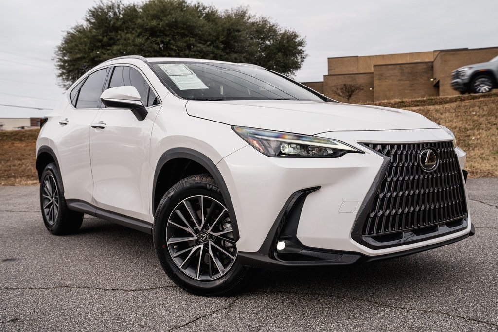 2022 Lexus NX 250's photo