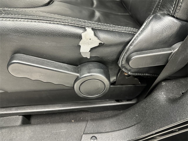 2014 Jeep Wrangler Sahara photo 4