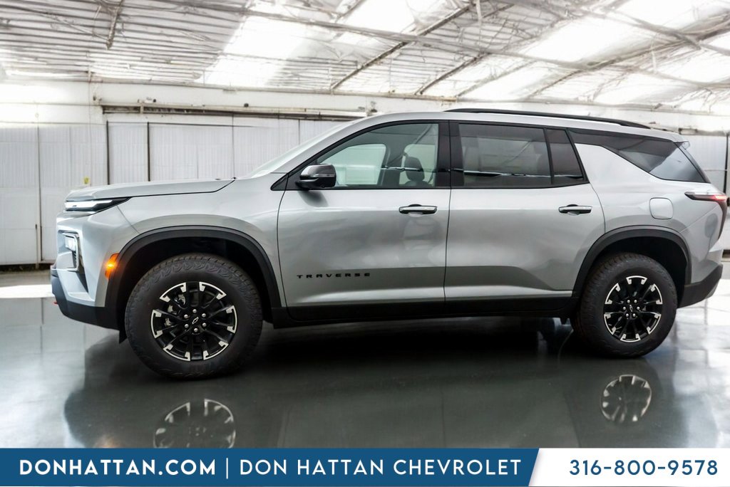 2026 Chevrolet Traverse Z71 photo 2