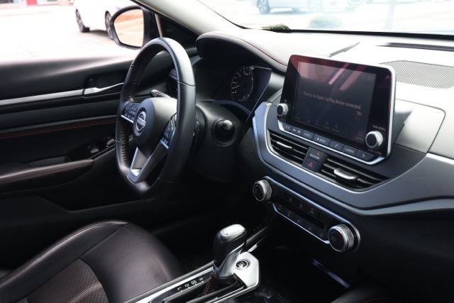 2023 Nissan Altima 2.5 SR photo 17