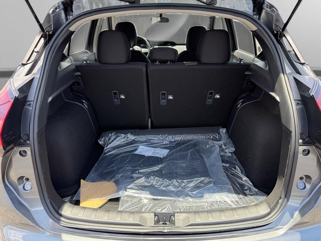 2025 Nissan Kicks Play S photo 19