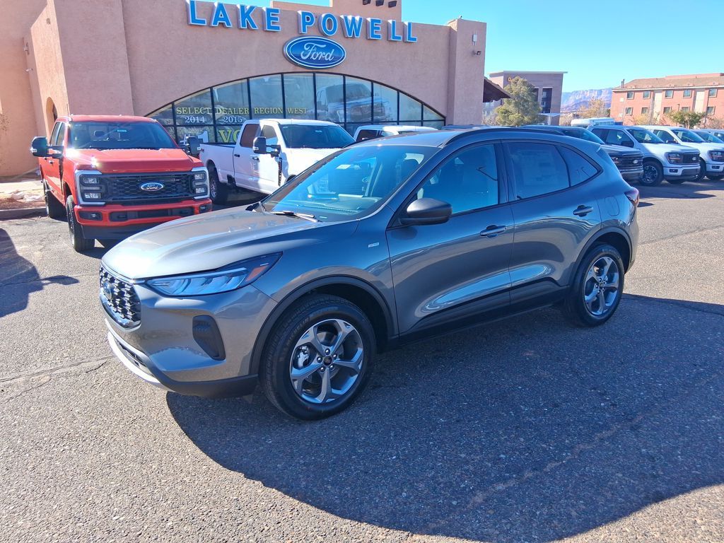 2026 Ford Escape ST-Line's photo