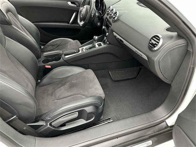 2010 Audi TTS photo 13