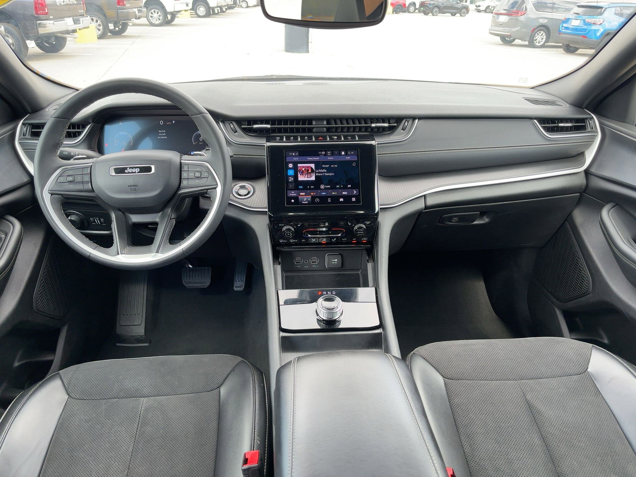2024 Jeep Grand Cherokee Altitude photo 11