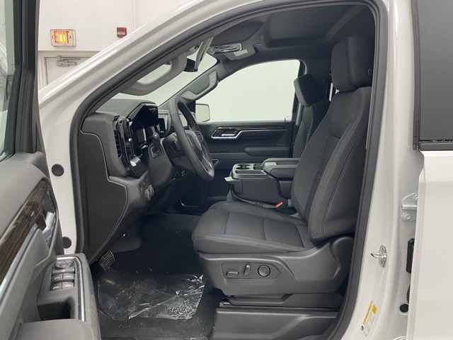 2026 Chevrolet Silverado 1500 RST photo 2