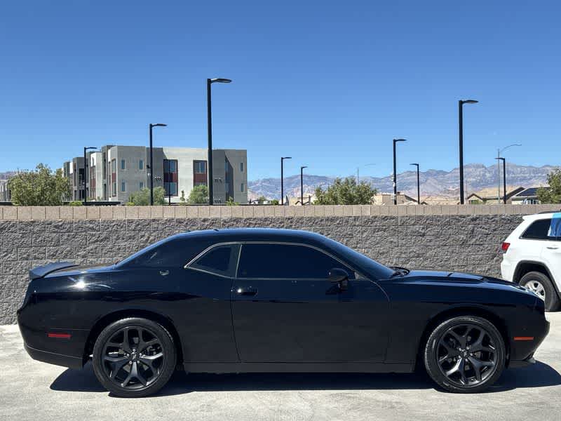 2020 Dodge Challenger SXT photo 9