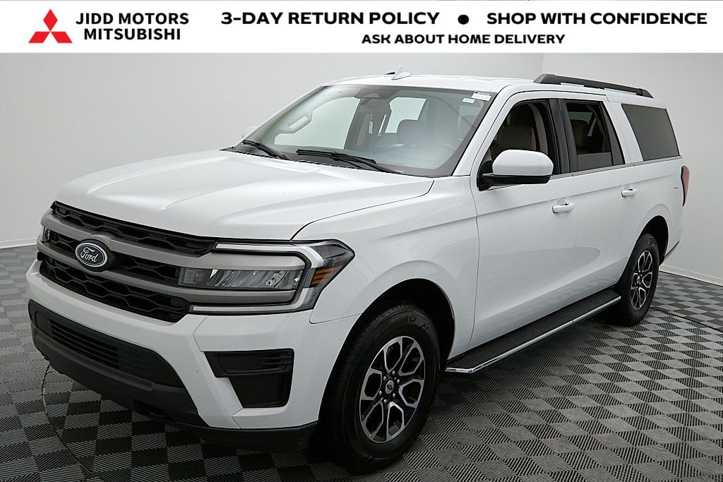 2023 Ford Expedition XLT's photo